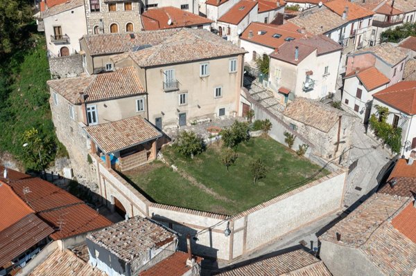casa indipendente in vendita a Montemarano