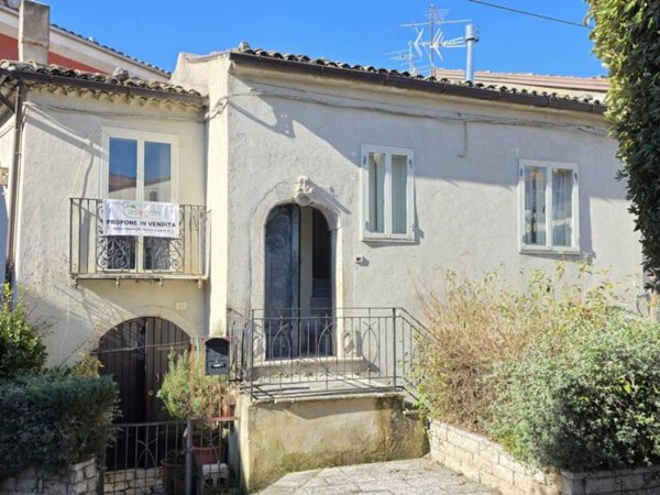 casa indipendente in vendita a Montemarano