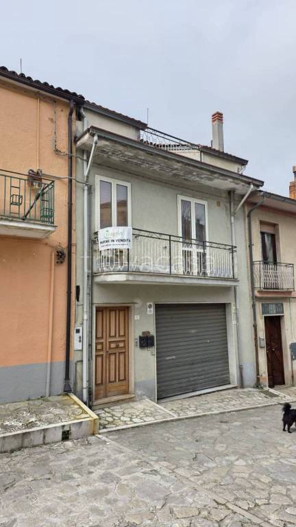 casa indipendente in vendita a Montemarano