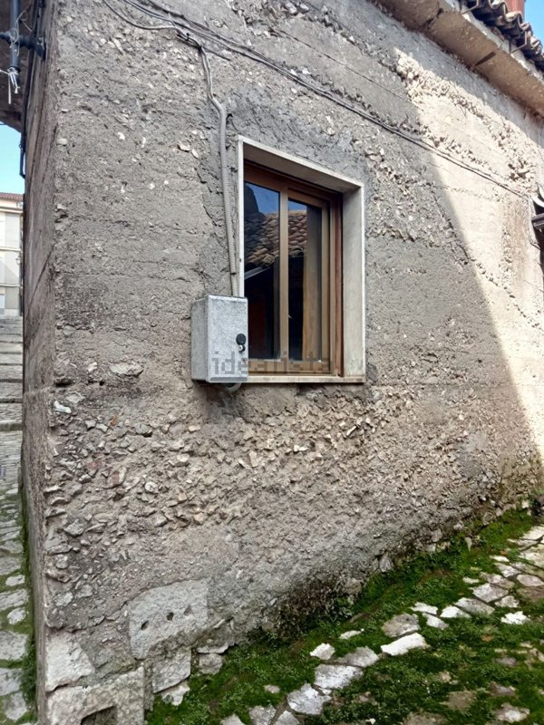 casa indipendente in vendita a Montemarano