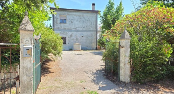 casa indipendente in vendita a Montemarano