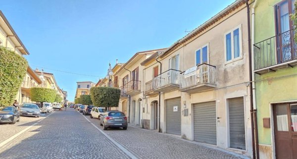 casa semindipendente in vendita a Montemarano