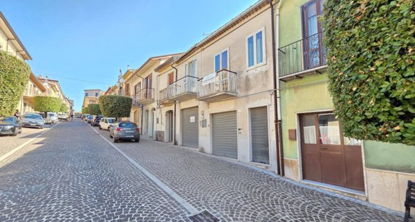 casa semindipendente in vendita a Montemarano