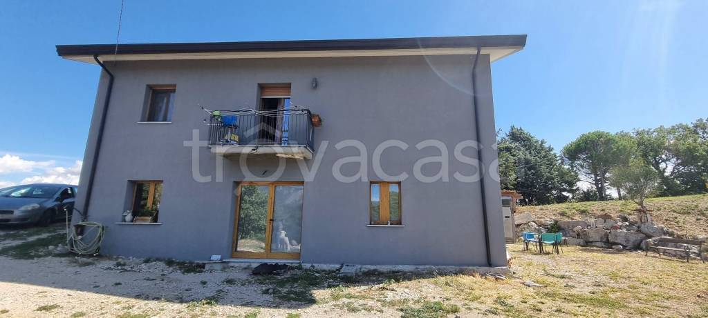 casa indipendente in vendita a Montemarano
