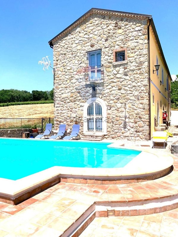 casa indipendente in vendita a Montemiletto