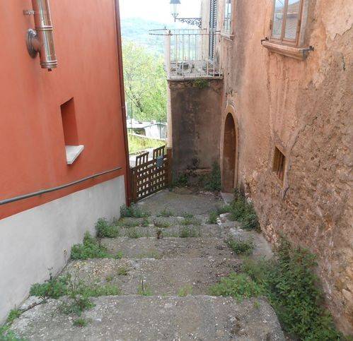 casa indipendente in vendita a Montemiletto in zona Montaperto