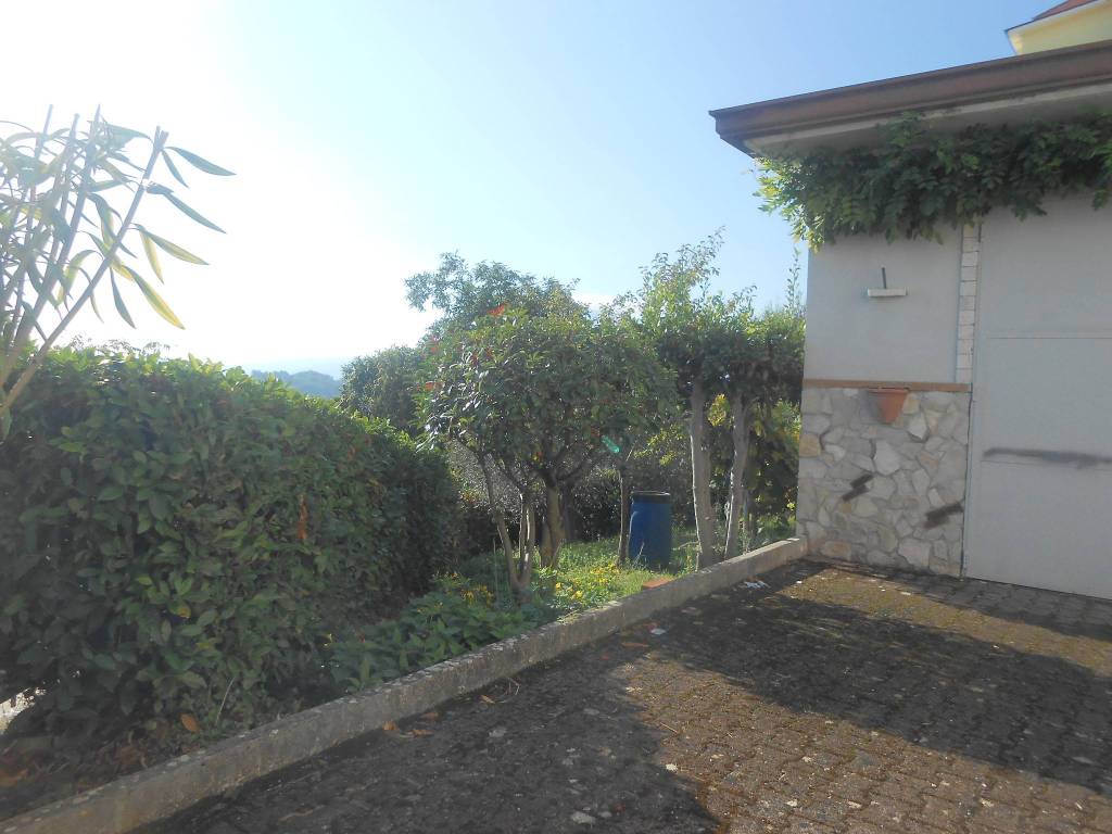 casa indipendente in vendita a Montemiletto