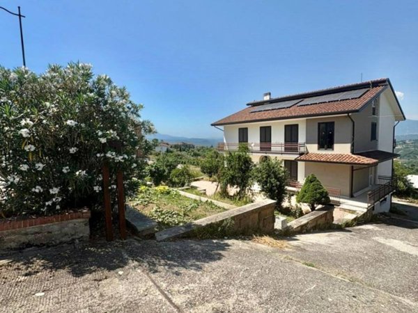 casa indipendente in vendita a Montemiletto