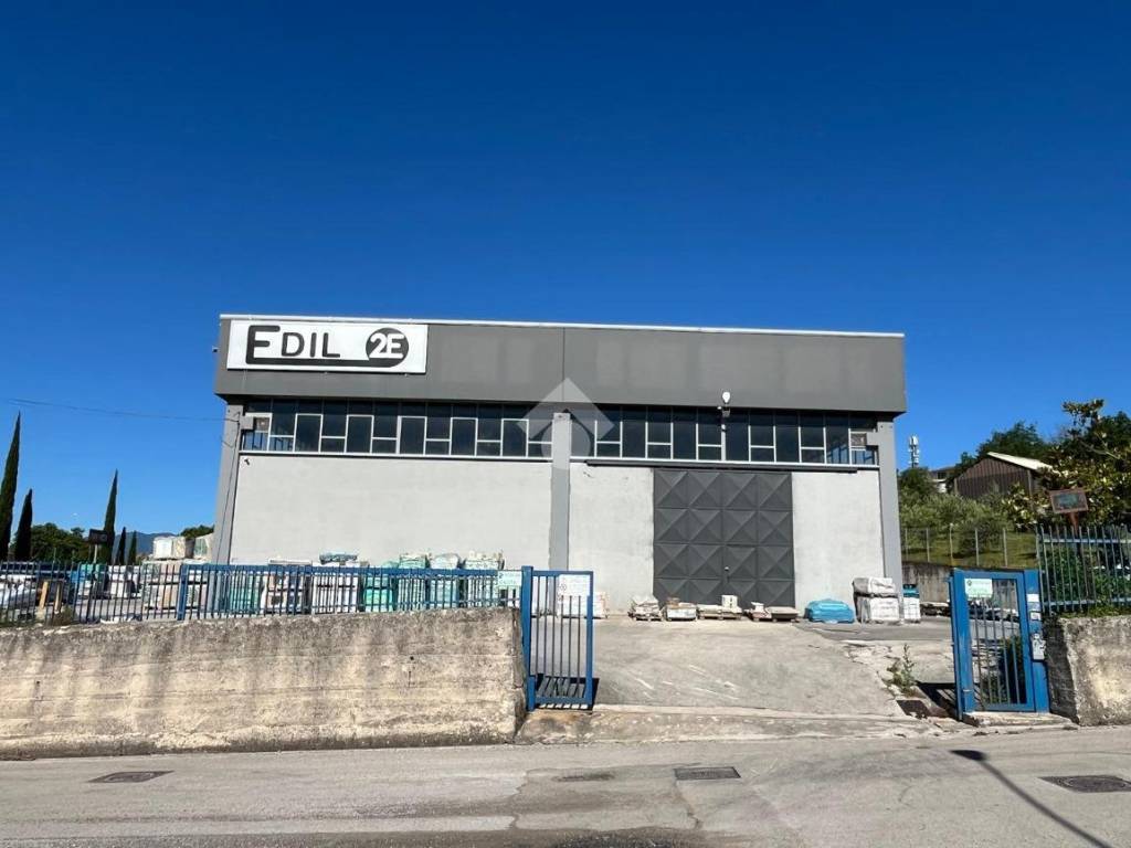 appartamento in vendita a Montemiletto in zona Montaperto