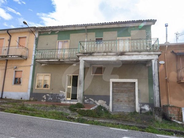 casa indipendente in vendita a Montemiletto