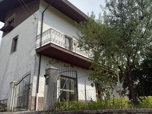casa indipendente in vendita a Montemiletto