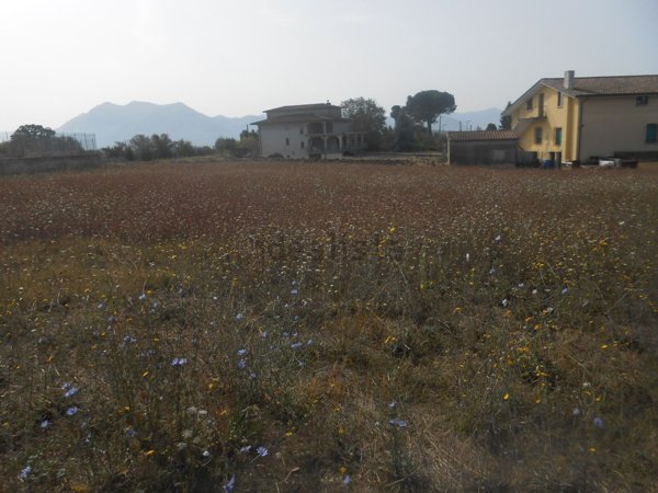 terreno edificabile in vendita a Montemiletto in zona Montaperto