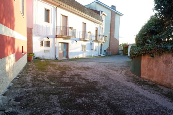 casa indipendente in vendita a Montemiletto