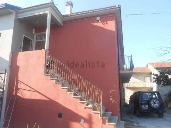 casa indipendente in vendita a Montemiletto