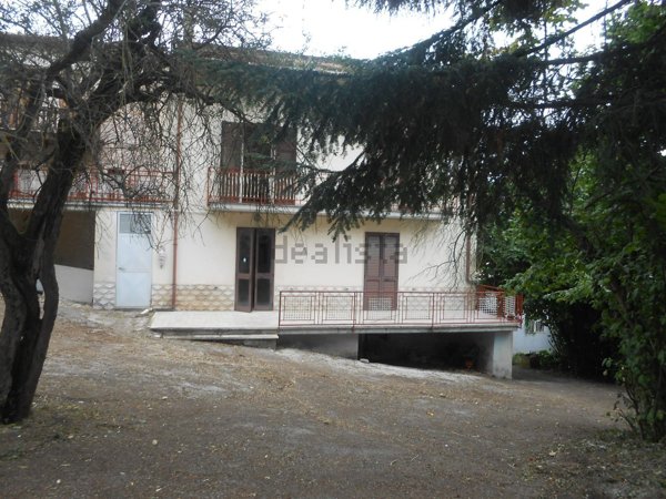 casa semindipendente in vendita a Montemiletto in zona Festola