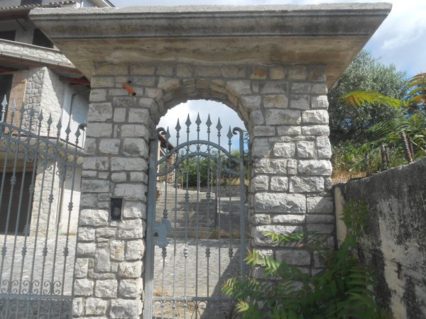 casa indipendente in vendita a Montemiletto