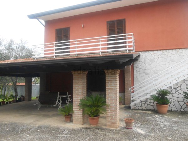 casa indipendente in vendita a Montemiletto in zona Festola