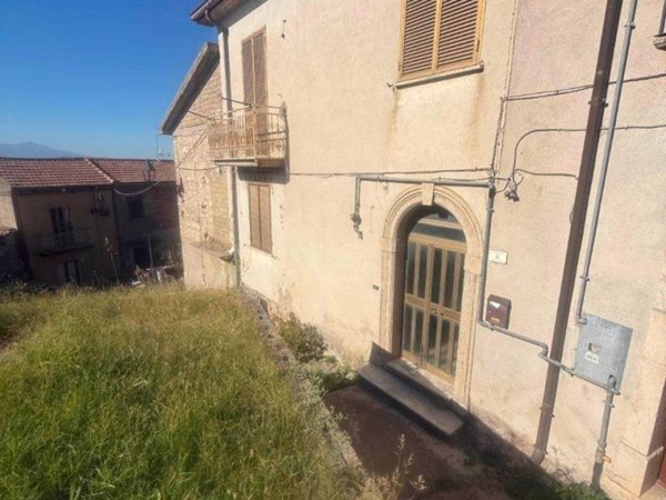 casa indipendente in vendita a Montemiletto in zona Montaperto
