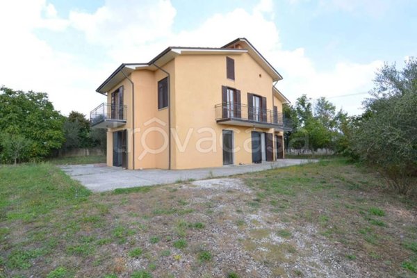 casa indipendente in vendita a Morra De Sanctis
