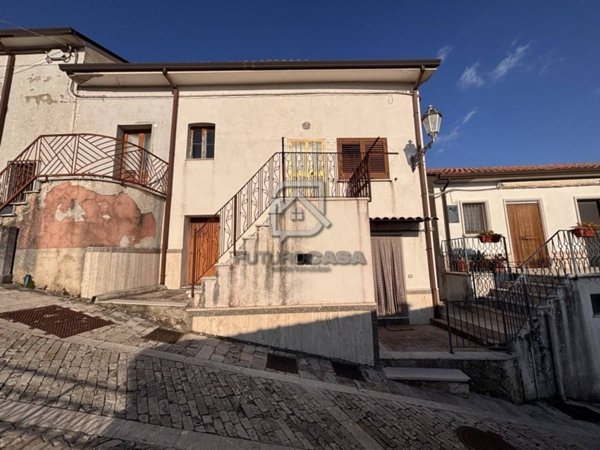 pentavano in vendita a Morra De Sanctis