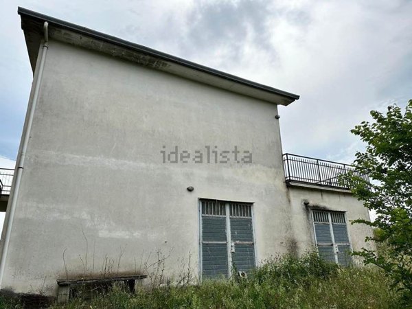 casa indipendente in vendita a Morra De Sanctis in zona Selvapiana