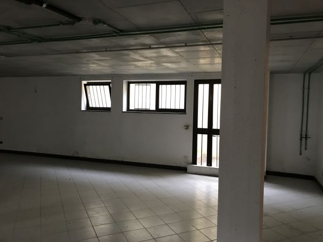 locale commerciale in vendita ad Albaretto della Torre in zona Tre Cunei