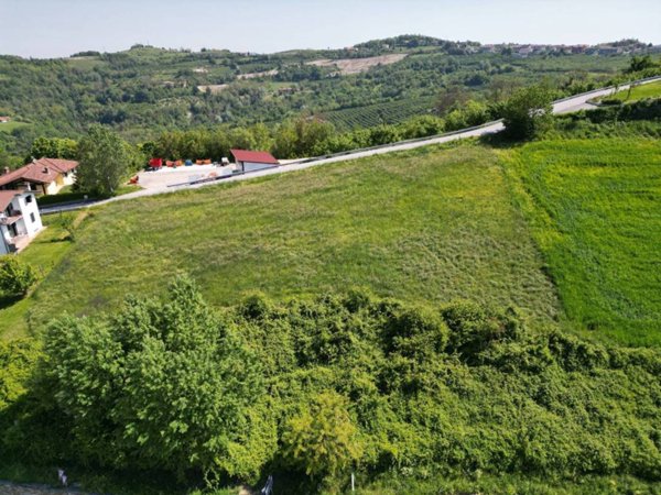 terreno edificabile in vendita ad Albaretto della Torre