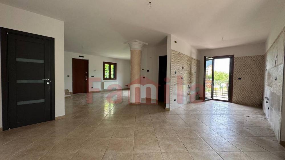 casa indipendente in vendita a Mugnano del Cardinale