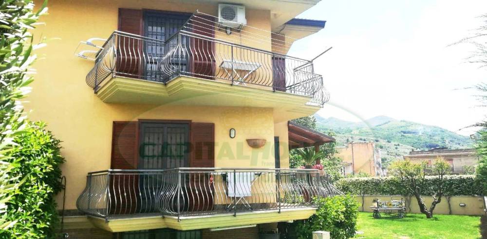 casa indipendente in vendita a Mugnano del Cardinale