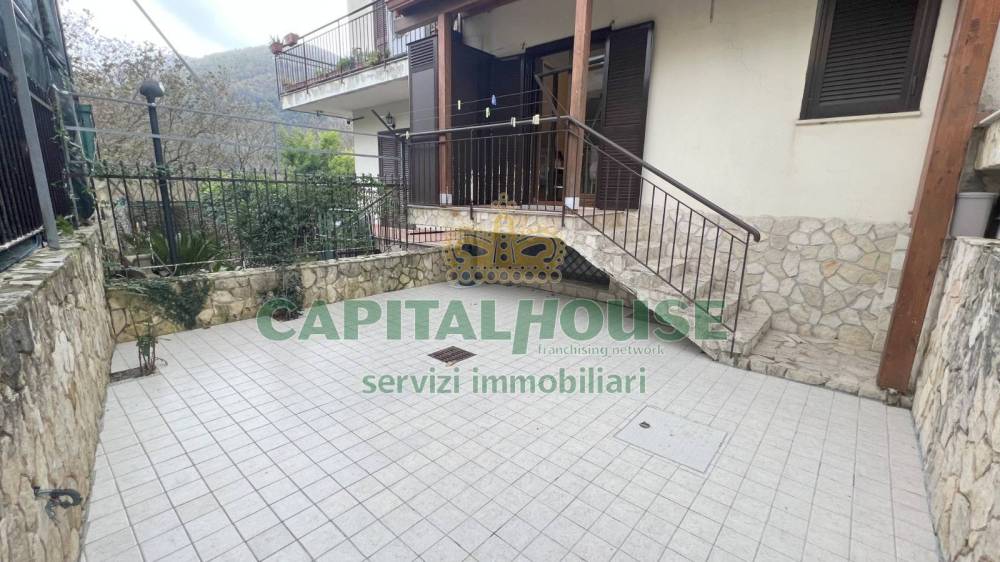 casa indipendente in vendita a Mugnano del Cardinale