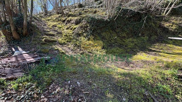 terreno edificabile in vendita a Mugnano del Cardinale