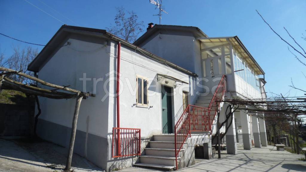 casa indipendente in vendita a Nusco