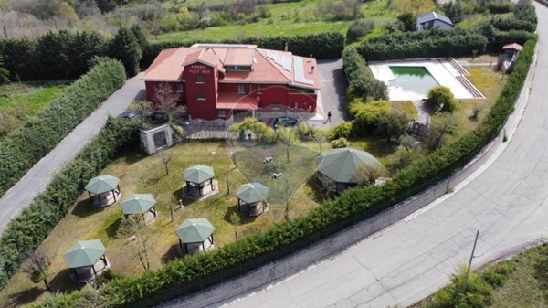 casa indipendente in vendita a Nusco