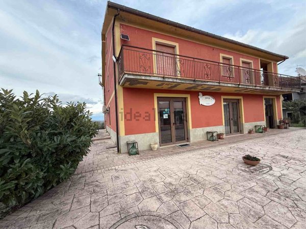 locale commerciale in vendita a Nusco
