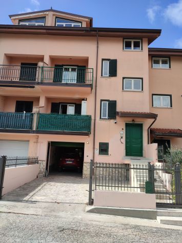 casa indipendente in vendita a Nusco