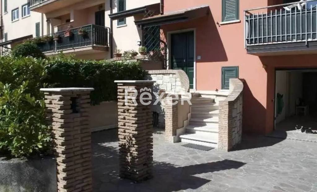 casa indipendente in vendita a Nusco