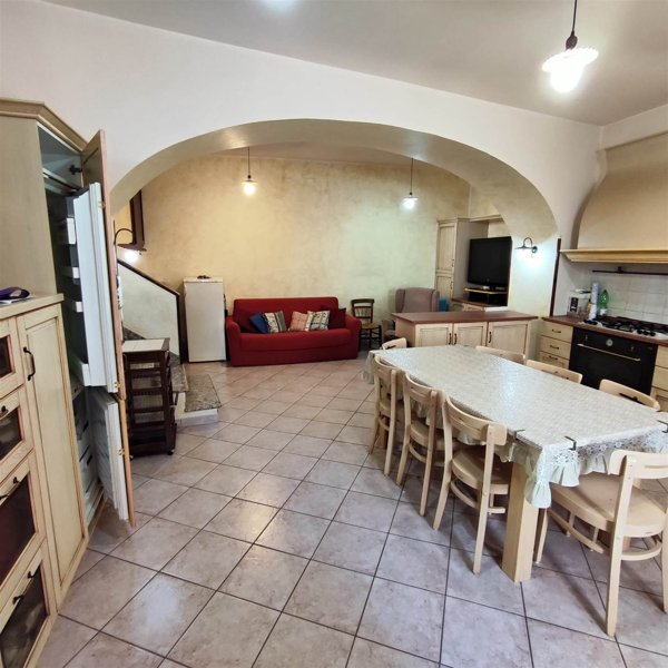 casa indipendente in vendita a Nusco