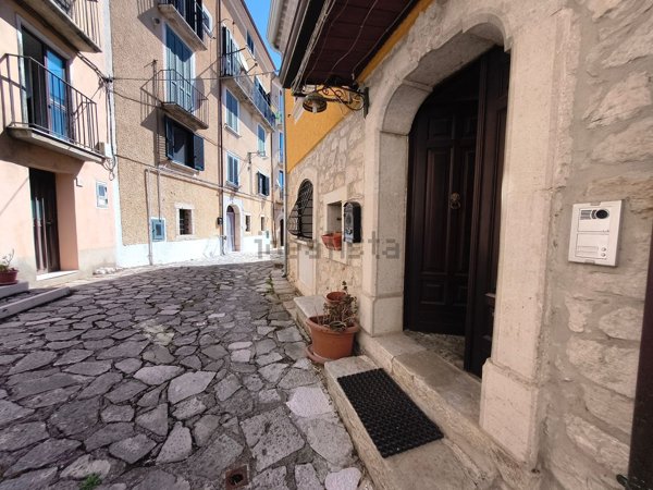 casa indipendente in vendita a Nusco