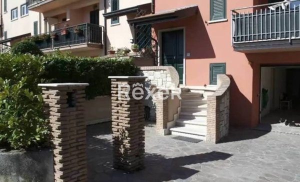 casa indipendente in vendita a Nusco