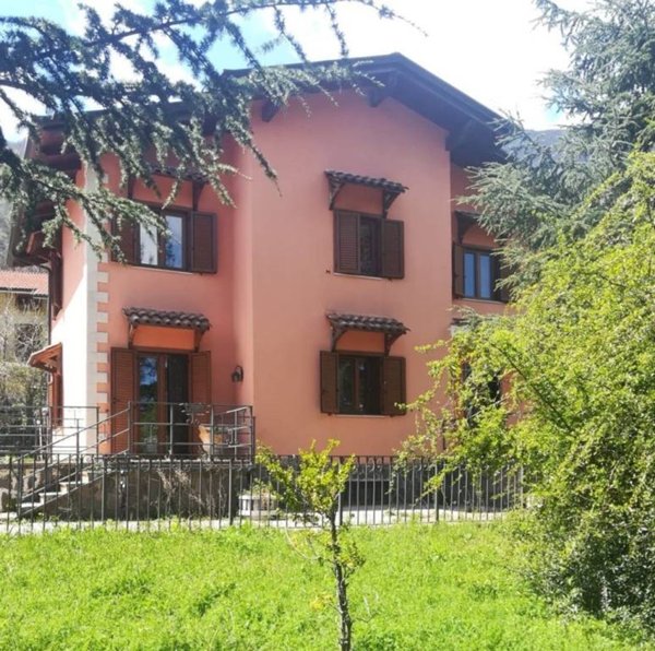 casa indipendente in vendita ad Ospedaletto d'Alpinolo