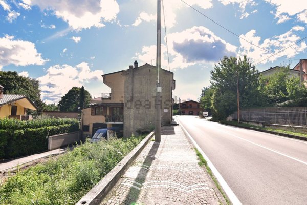 casa semindipendente in vendita ad Ospedaletto d'Alpinolo