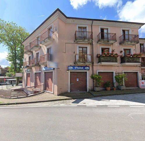 negozio in vendita ad Ospedaletto d'Alpinolo