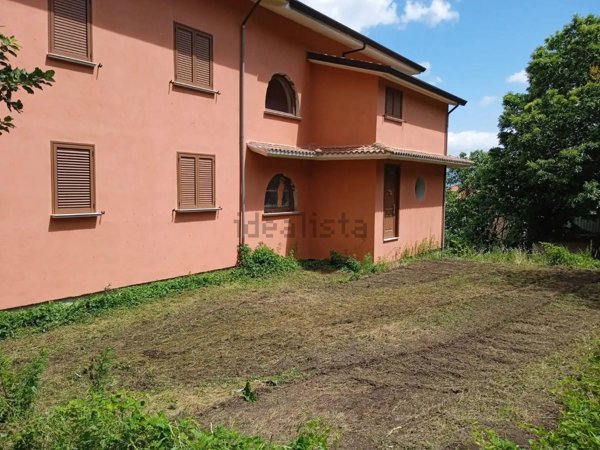 casa indipendente in vendita ad Ospedaletto d'Alpinolo