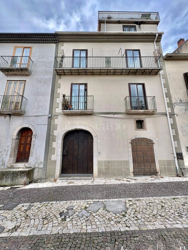 casa semindipendente in vendita ad Ospedaletto d'Alpinolo