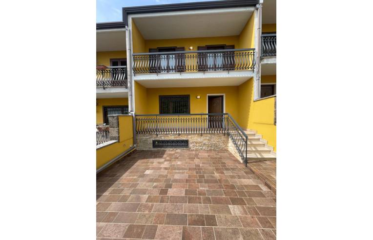 casa indipendente in vendita ad Ospedaletto d'Alpinolo