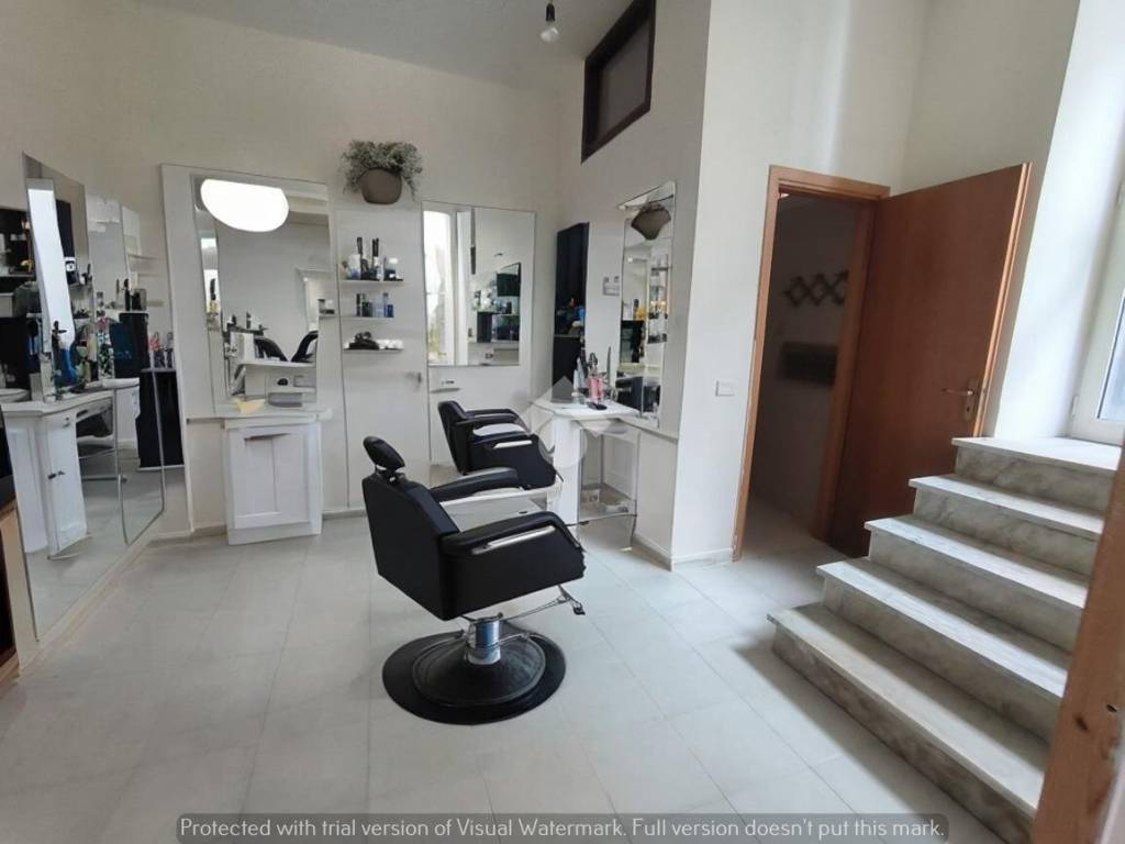 negozio in vendita ad Ospedaletto d'Alpinolo