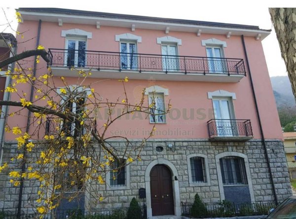 casa indipendente in vendita ad Ospedaletto d'Alpinolo