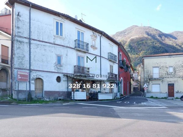 intera palazzina in vendita ad Ospedaletto d'Alpinolo