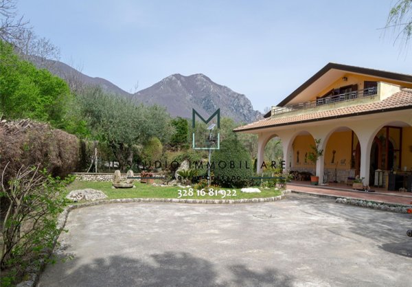 casa indipendente in vendita ad Ospedaletto d'Alpinolo
