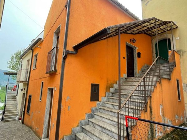 casa indipendente in vendita a Parolise